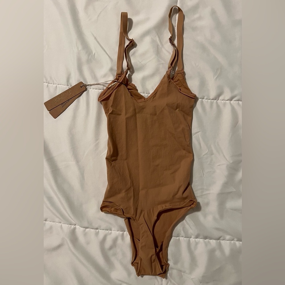 NWT SKIMS Everyday Sculpt Bodysuit